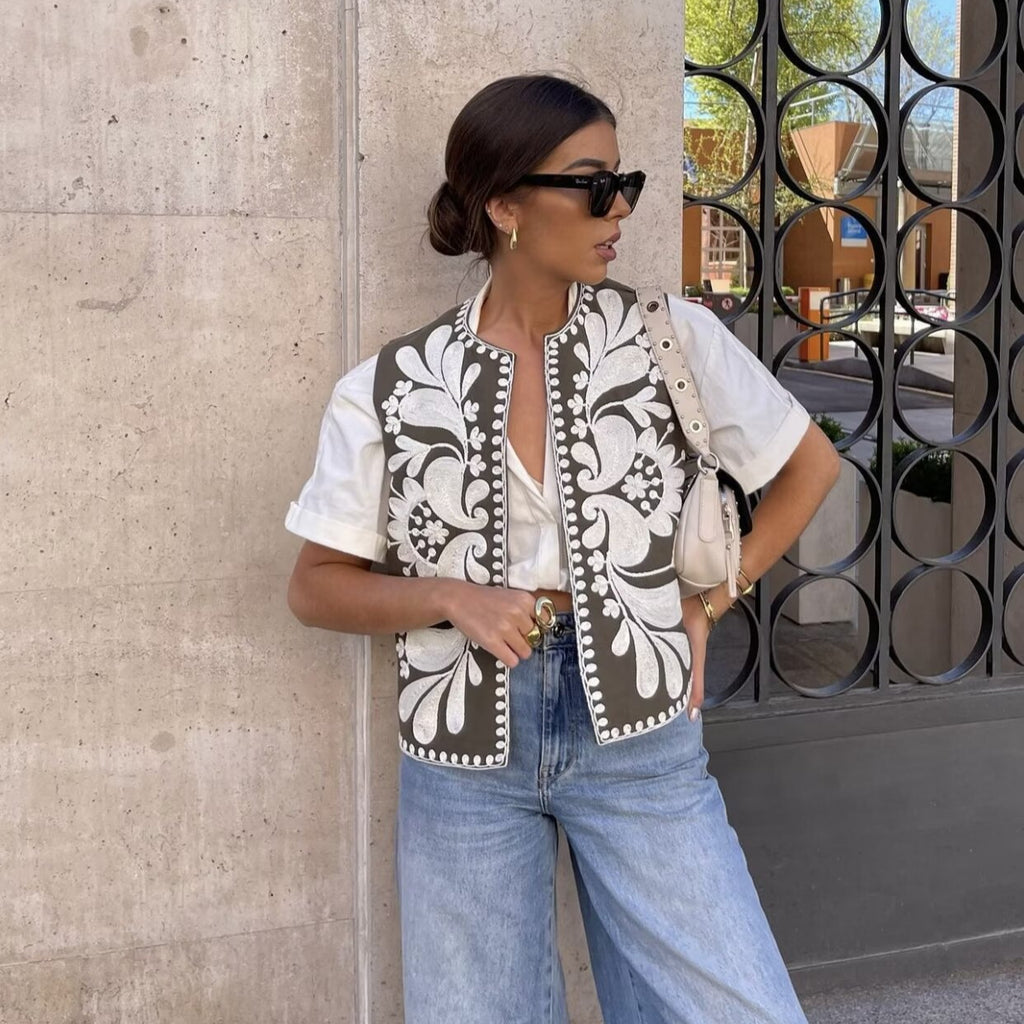 Geborduurde Gilet | Mouwloos & Bloemmotief | Folk Art Vest